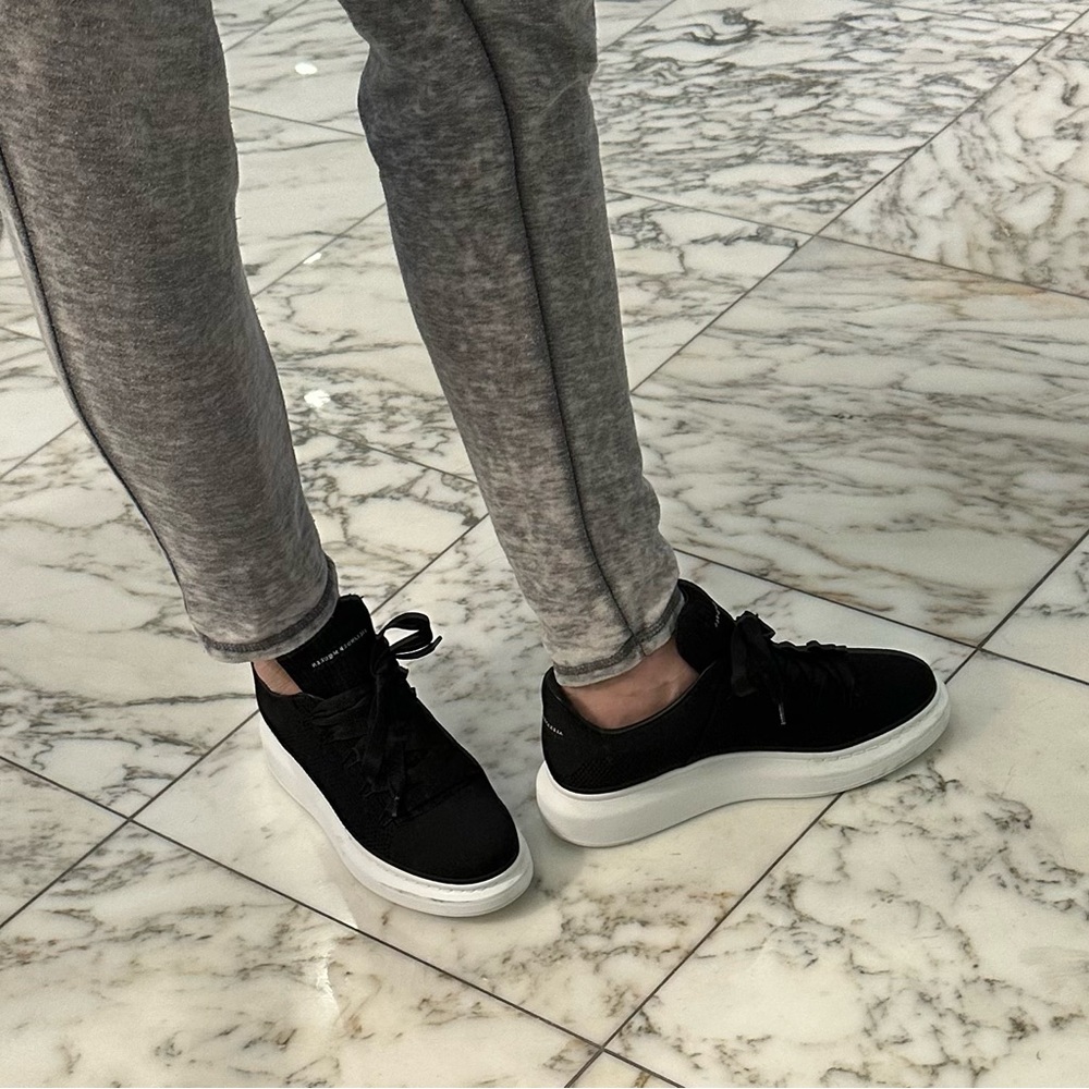 Alexander McQueen black sneakers, size 41, size 10 medium!